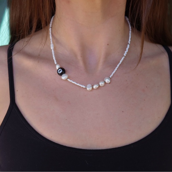 Jewelry - Pearl 8 Ball Beaded Necklace